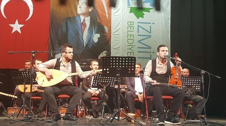 Kent Orkestrası İlk Konserini Verdi