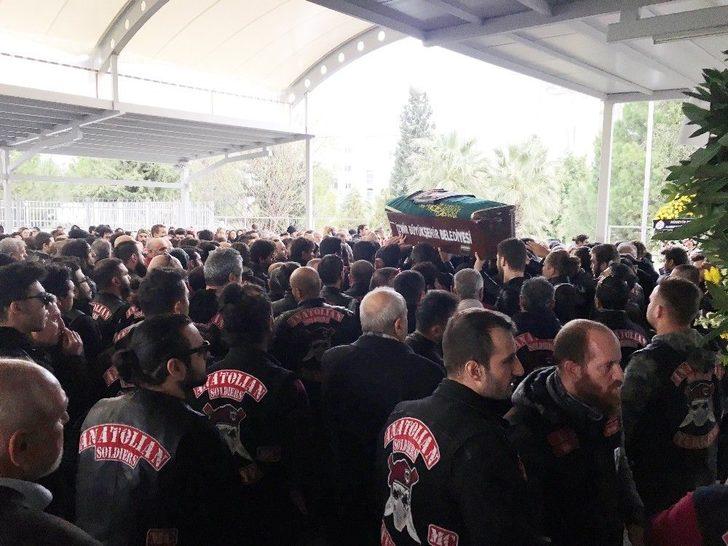 Motosiklet Tutkunu Genci Son Yolculuğuna Yüzlerce Arkadaşı Uğurladı G1