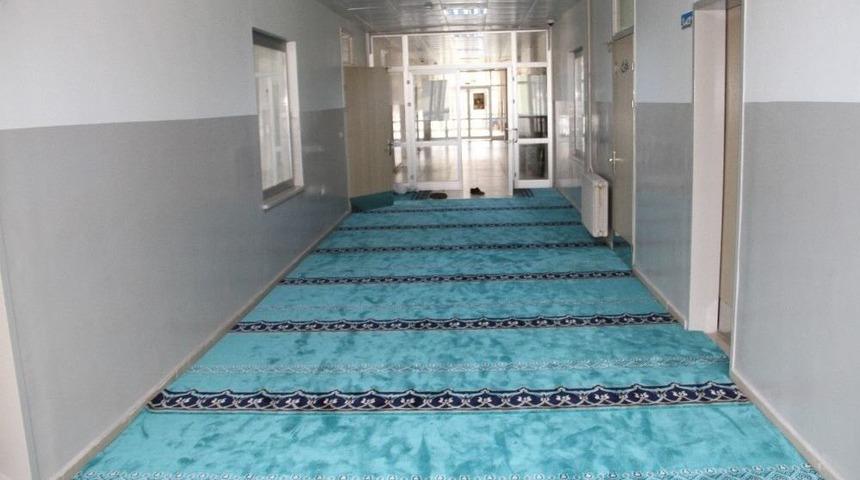 Bismil&rsquo;de Okul Mescitlerine Halı Desteği