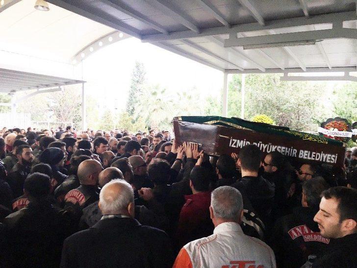 Motosiklet Tutkunu Genci Son Yolculuğuna Yüzlerce Arkadaşı Uğurladı G5