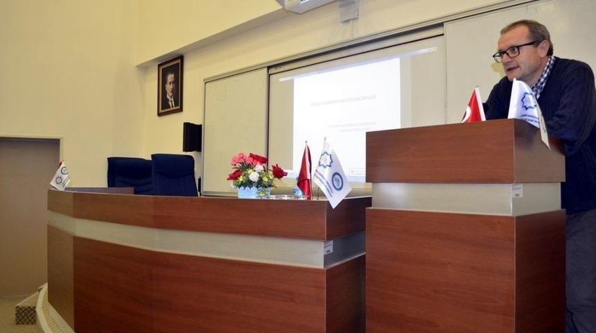 Doç. Dr. Yakışık: “özellikle Amerikan Filmleri Amaçsız Değildir”