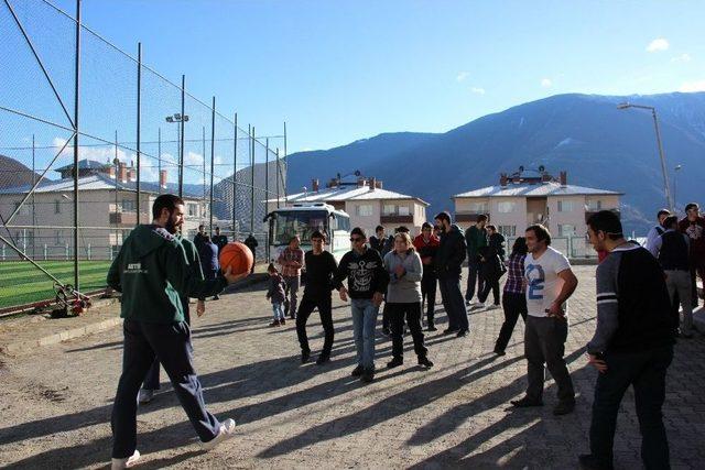 Artvin Basketbol Takımı, Engelli Öğrencilerle Bir Araya Geldi 3