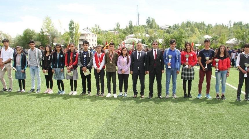 Malazgirt’te 19 Mayıs Çoşkusu