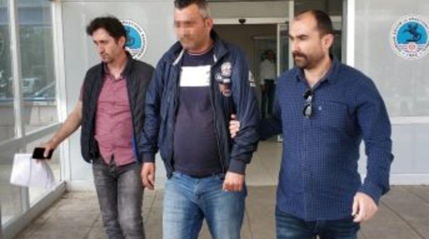 Zeytin Tenekeleri İ&ccedil;ine Gizlenmiş Ka&ccedil;ak Sigarayla Yakalanan Şahıs Adliyede