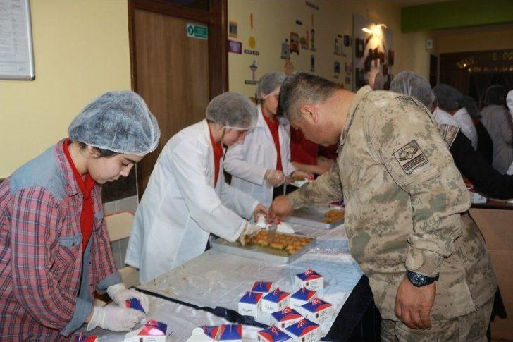 Mehmetçiğe Baklava Dopingi G1