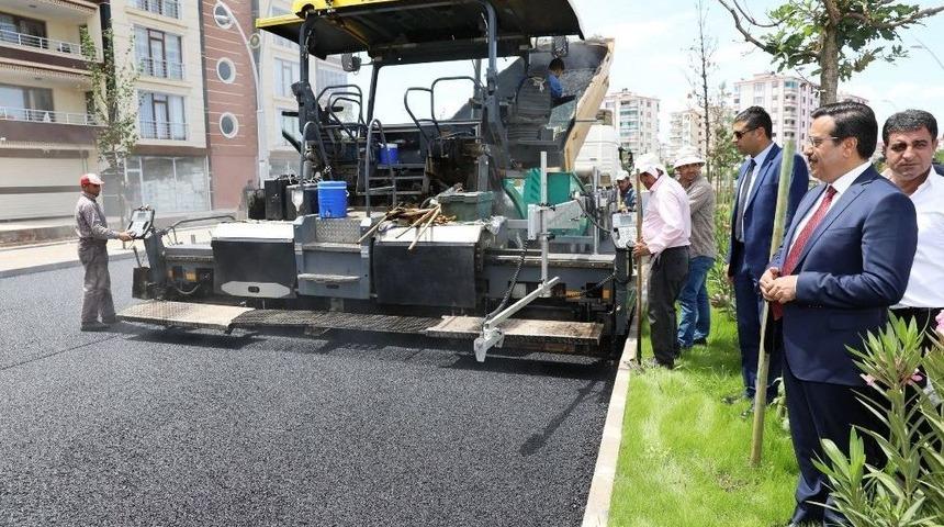 Başkan Atilla Asfalt Çalışmasını Denetledi