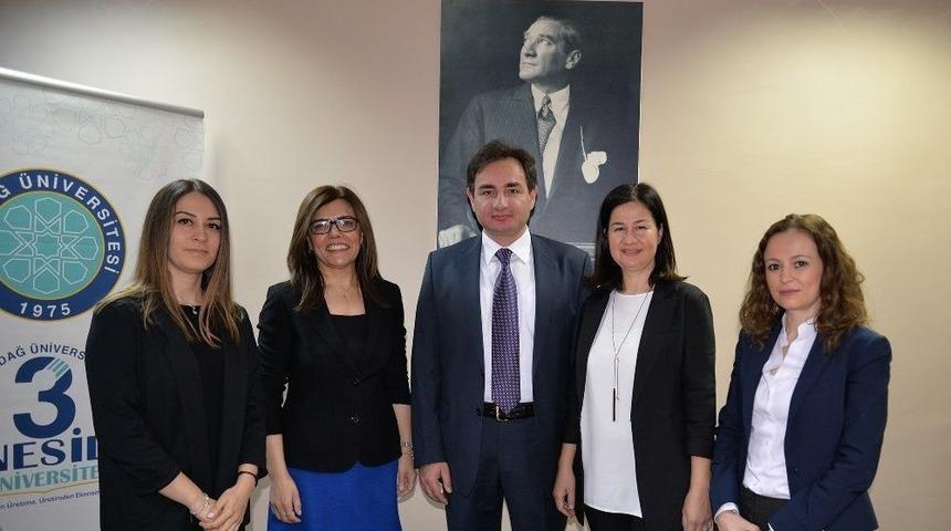 Bitkileri Dondan Koruyan Buluş Tarlada