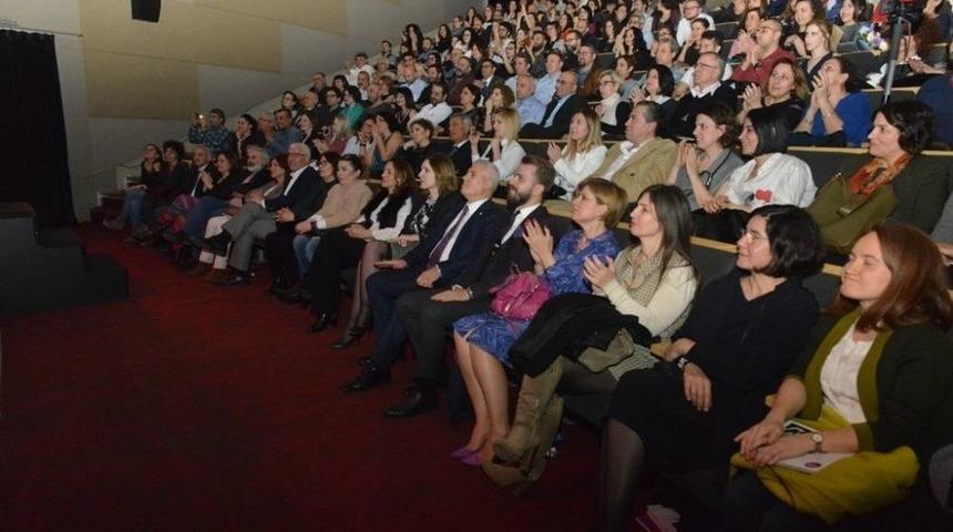 Nilüfer’de Tiyatro Şöleni Başladı