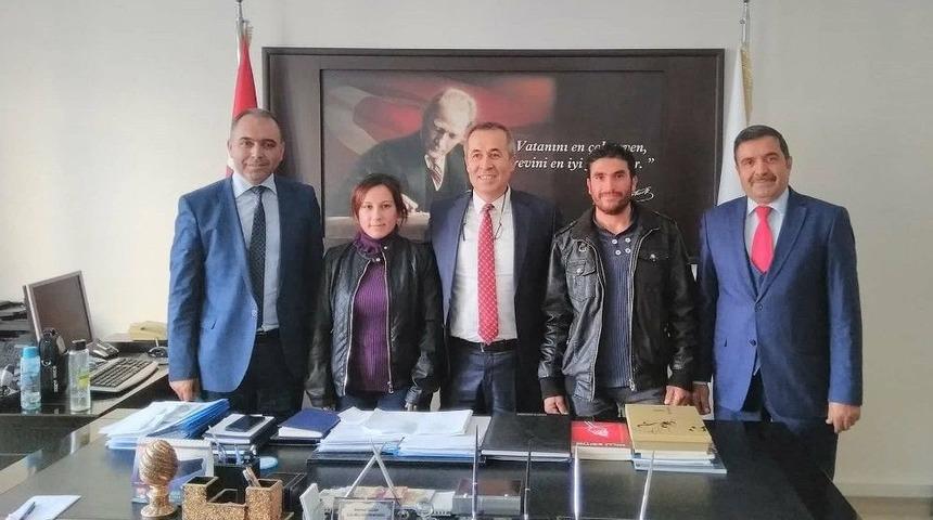 Parasızlıktan Yarım Bıraktığı Okulu 10 Yıl Sonra Derece İle Bitirdi