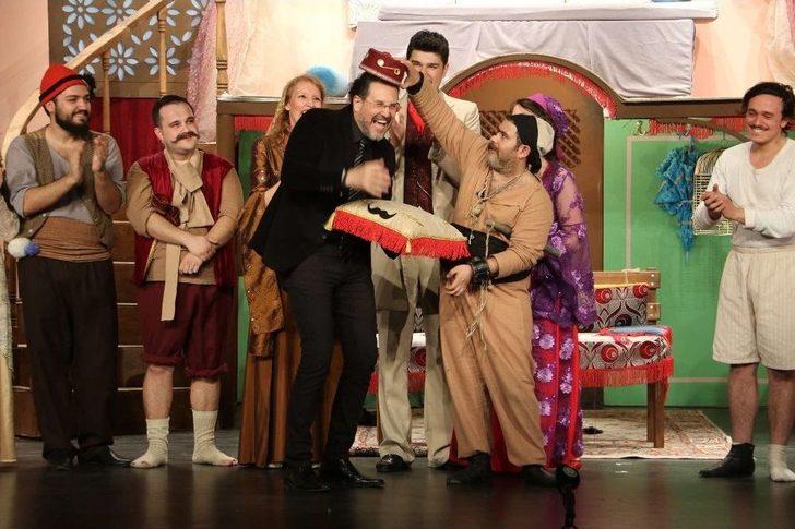 Dünya Tiyatrolar Günü’ne Özel ‘7 Kocalı Hürmüz’ G2