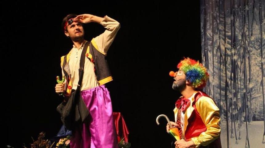 Avcılar’da Tiyatro Festivali Başladı