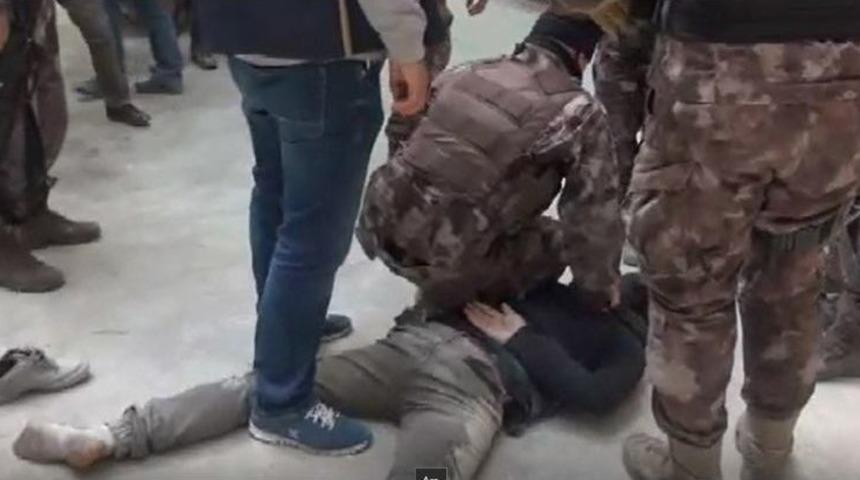 Yaralı Ter&ouml;ristin İfadesiyle Pkk&rsquo;ya Eleman Kazandıran Bir Kişi Yakalandı