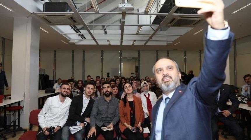 Başkan Aktaş’tan Yeni Nesil Gazetecilere Ders