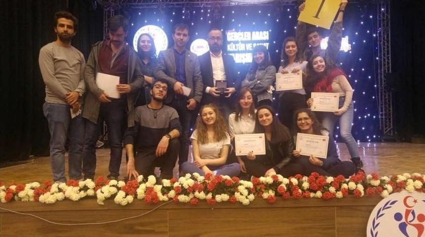 Erzurum Tiyatroda B&ouml;lge Şampiyonu