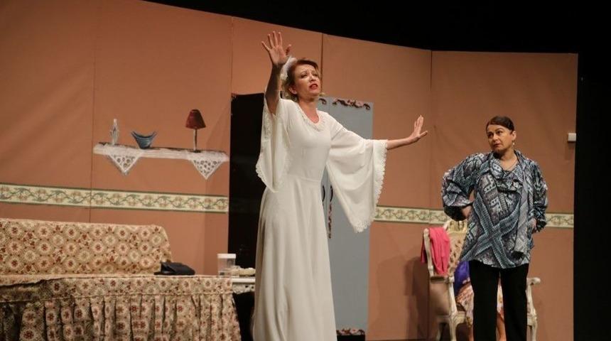 Aydın&rsquo;da D&uuml;nya Tiyatro G&uuml;n&uuml; Kutlandı