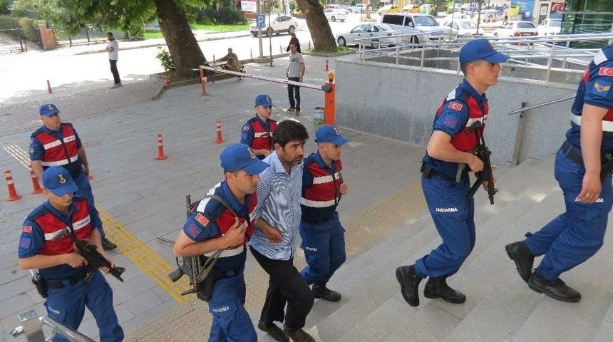 4 Kişiyi Öldürdü Şimdi De "namusumu Temizledim" Dedi