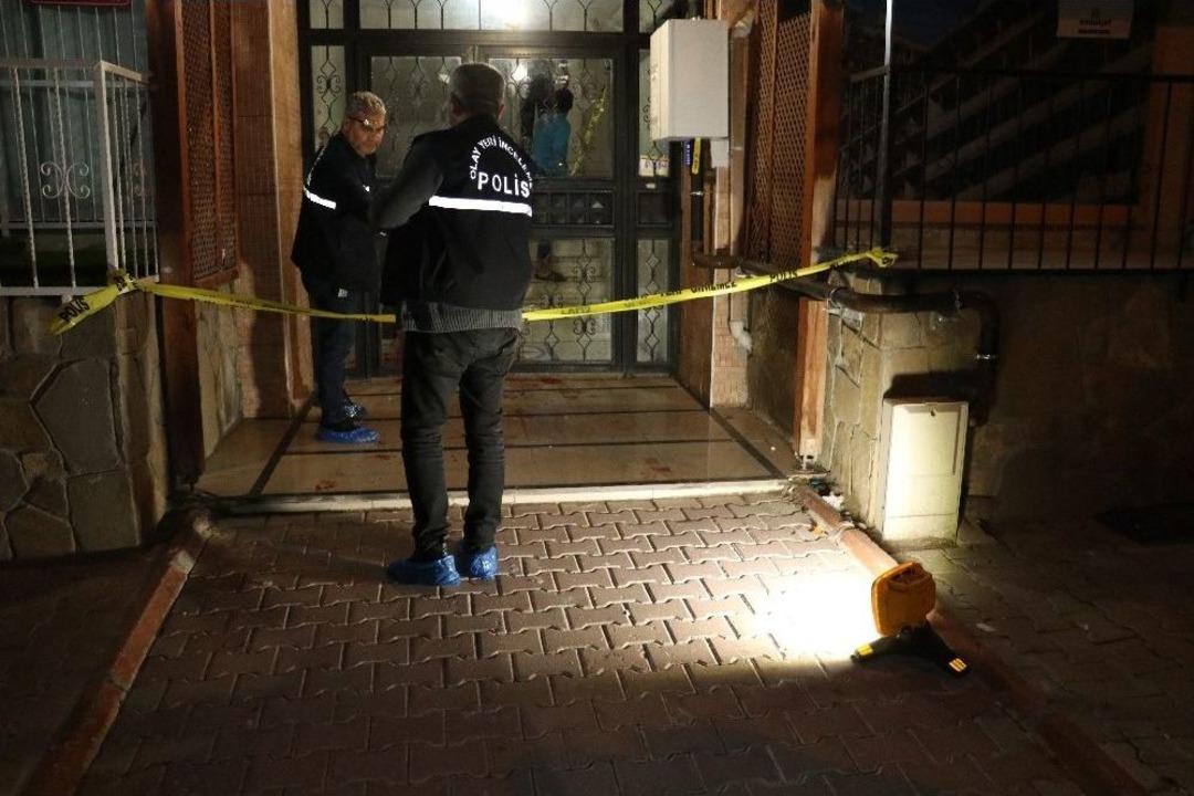 Adana&rsquo;da Bir Kişi Boşanma Aşamasındaki Karısı Tarafından &Ouml;ld&uuml;r&uuml;ld&uuml;