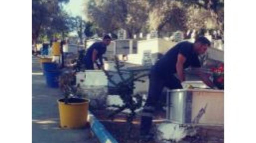 Şehir Mezarlığında Ramazan Temizliği