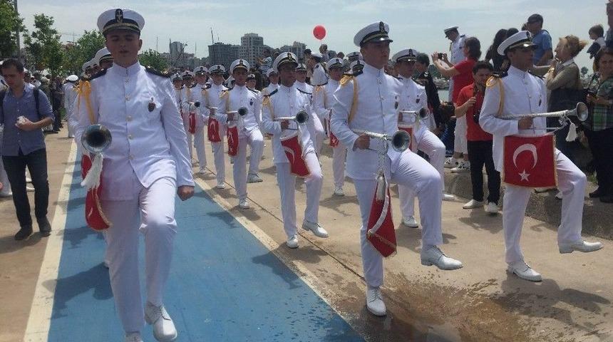 Ay Yıldızlı Balonlar 19 Mayıs İçin Gökyüzüne Bırakıldı