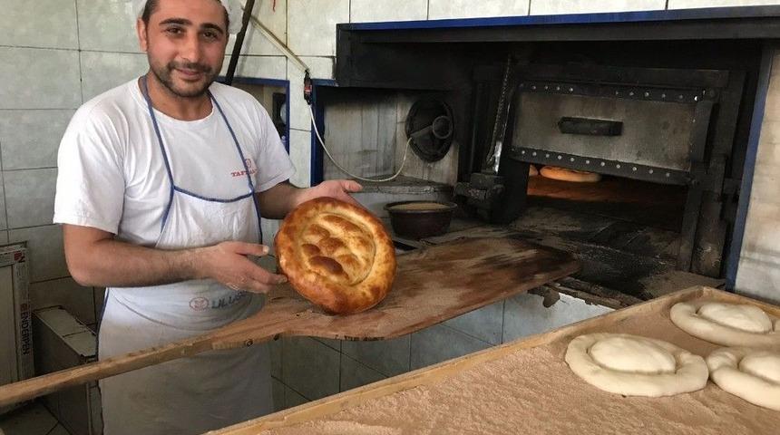 Ramazan Pideleri &Ouml;zenle Hazırlanıyor