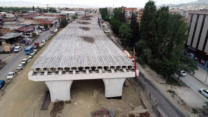 Salihli’nin Köprülü Kavşağı Hızla Yükseliyor G5