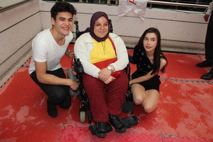 Samsun Piazza Avm 4n1k-2 Filminin Oyuncularıyla 19 Mayıs’ı Kutladı G2