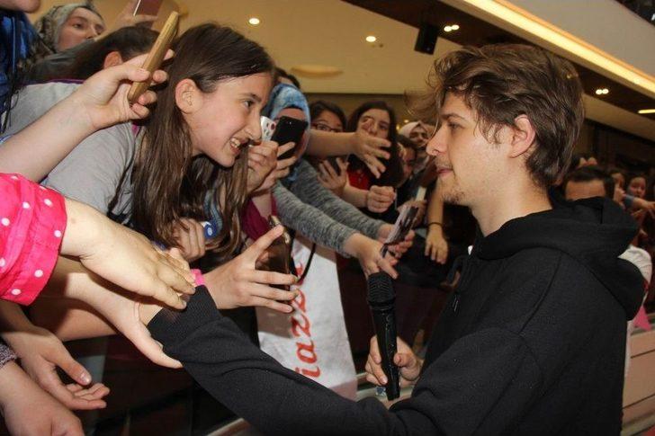 Samsun Piazza Avm 4n1k-2 Filminin Oyuncularıyla 19 Mayıs’ı Kutladı G4