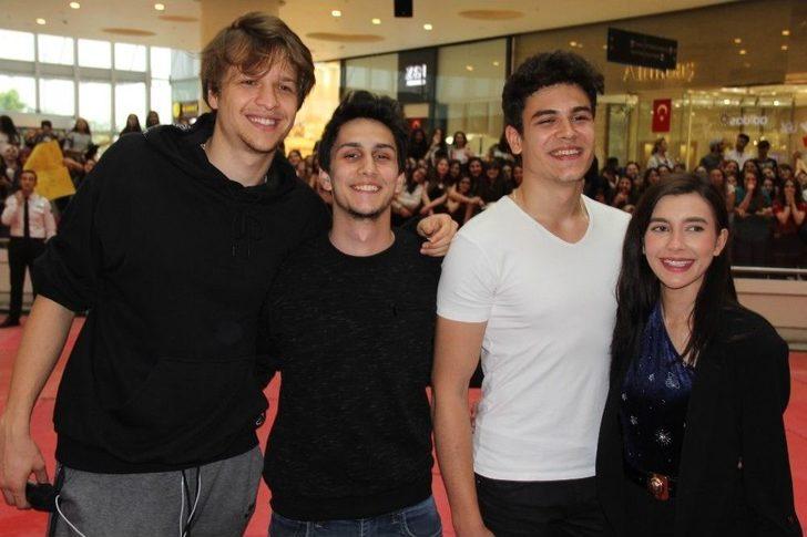 Samsun Piazza Avm 4n1k-2 Filminin Oyuncularıyla 19 Mayıs’ı Kutladı G5
