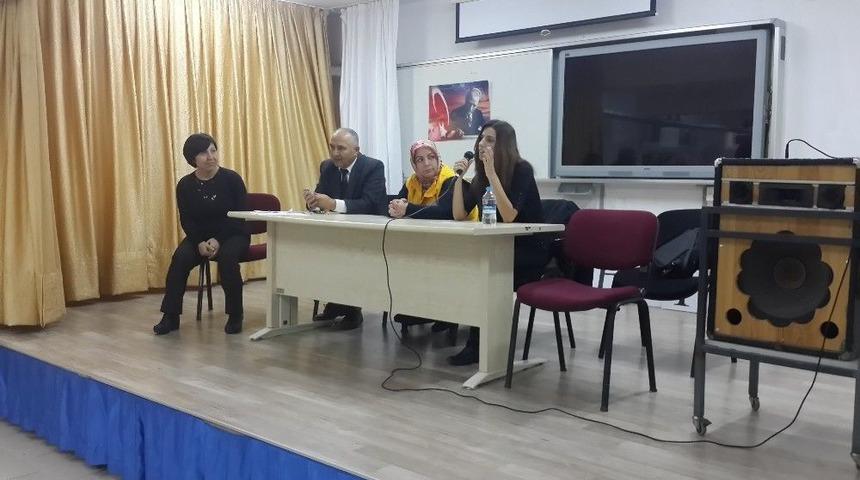 &Ouml;ğrencilere Meslek Tanıtımı Yapıldı