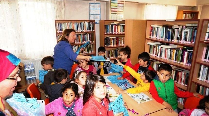 Sarıgöl’de Öğrenciler Kütüphaneye Akın Etti