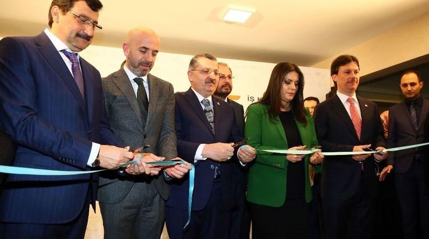 Bakan Sarıeroğlu, Keçiören İş Kulübünün Açılışını Yaptı