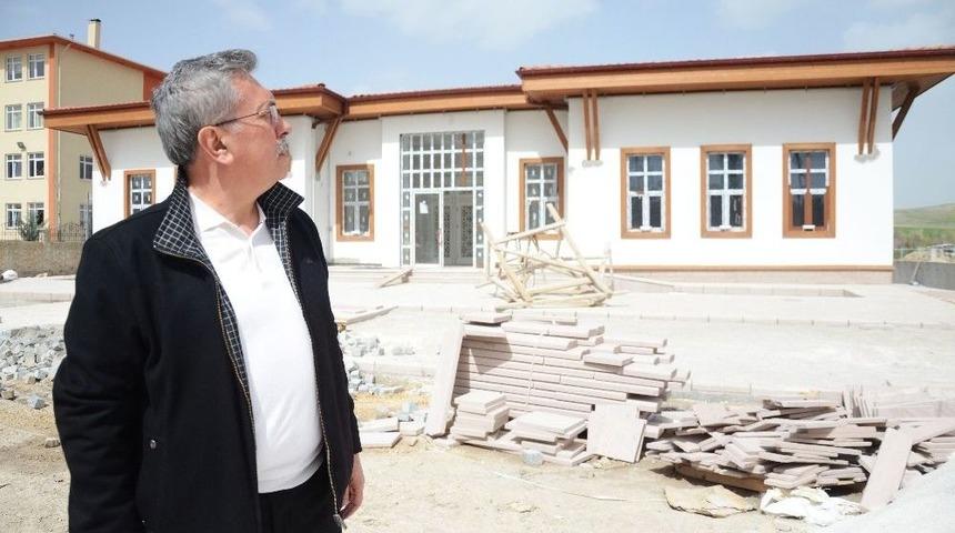 Pursaklar Belediye Başkanı Selçuk Çetin Nezaket Okulu Ve Kına Evini Denetledi