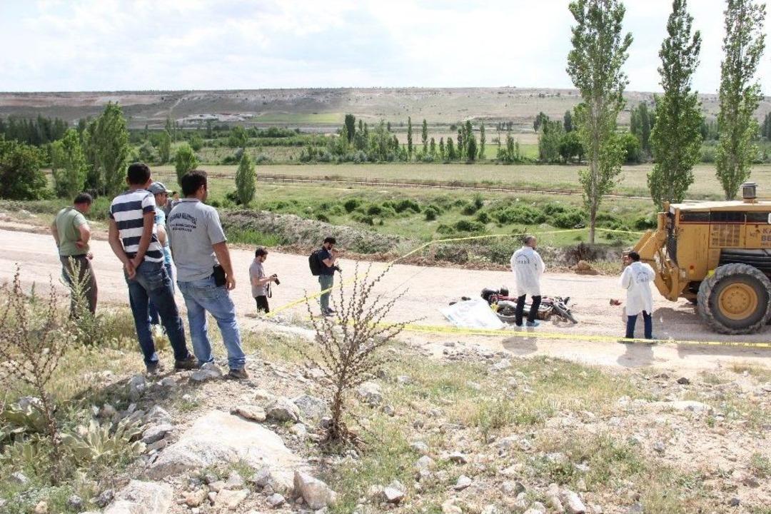 Karaman&rsquo;da Greyderin Altında Kalan Motosiklet S&uuml;r&uuml;c&uuml;s&uuml; &Ouml;ld&uuml;