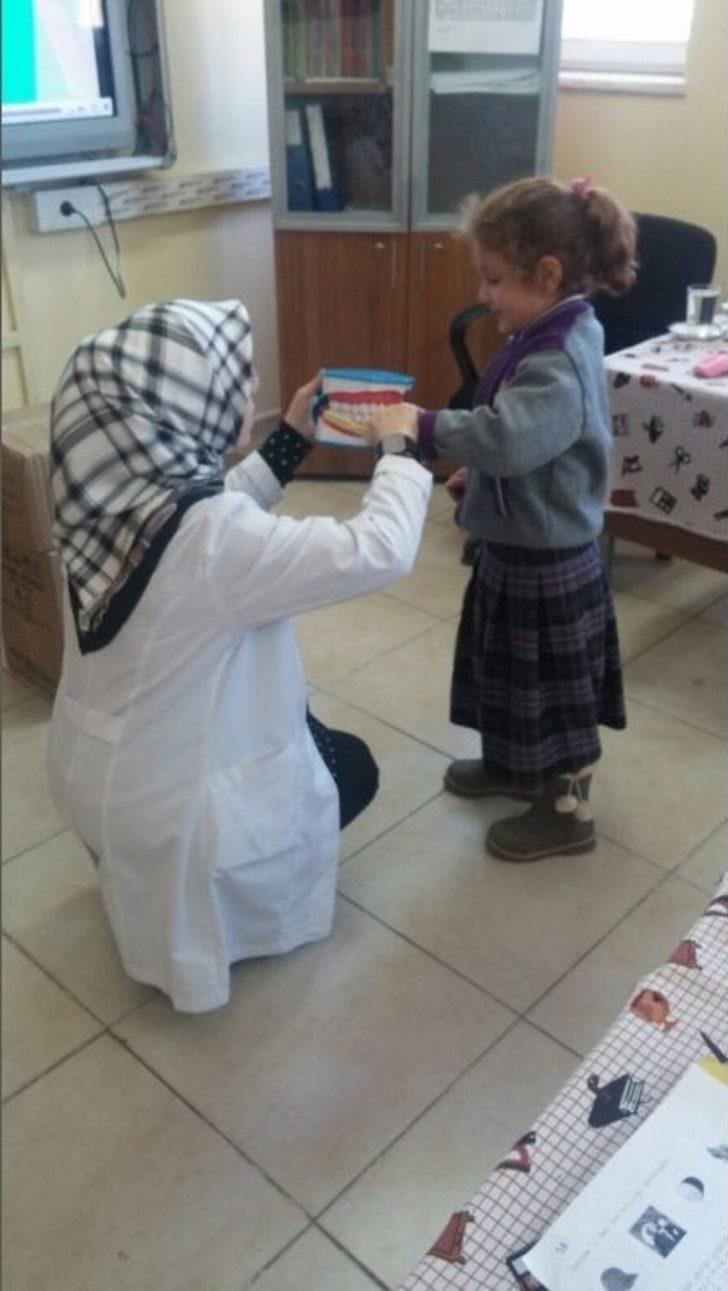 Gevaş’ta Öğrencilere Diş Bakımı Eğitimi G4