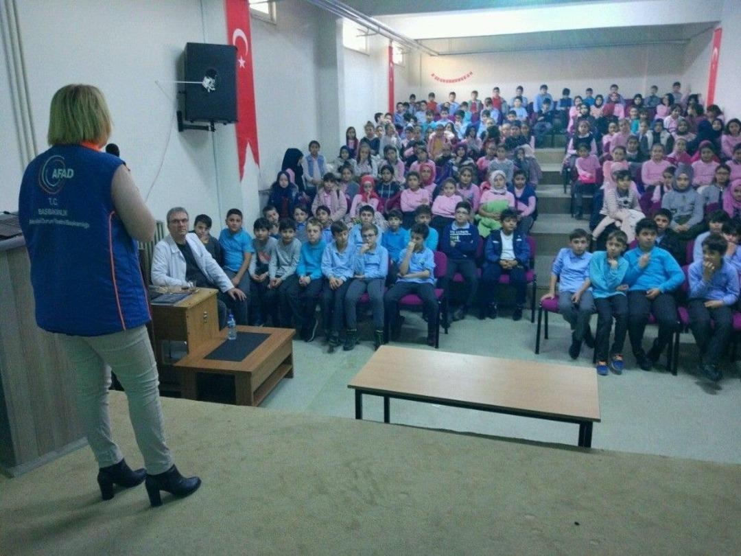 &ldquo;afete Hazır Okul&rdquo; Eğitimleri Devam Ediyor