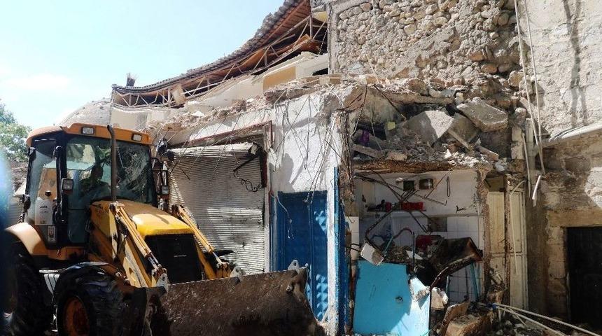 Tarihi Hamamda &Ccedil;&ouml;kme Sonrası Hasar Oluştu