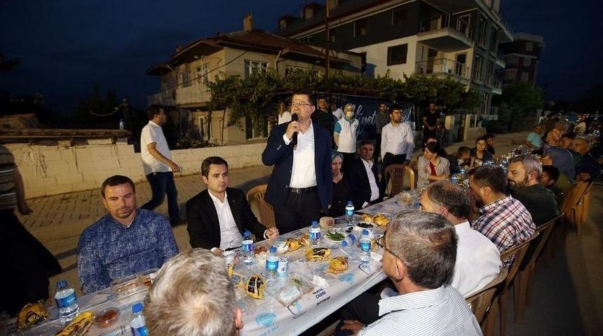 Merkezefendililer Mahalle İftarlarında Buluşmaya Devam Ediyor