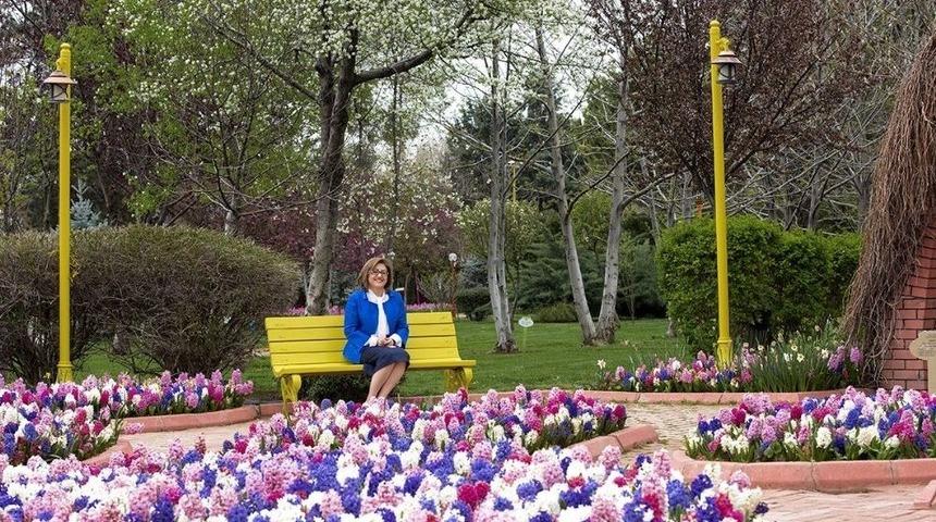 Gaziantep B&uuml;y&uuml;kşehir Belediyesi 4 Milyon Mevsimlik &Ccedil;i&ccedil;ek Dikti