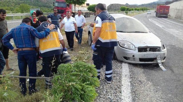 Otomobil Takla Attı: 4 Yaralı