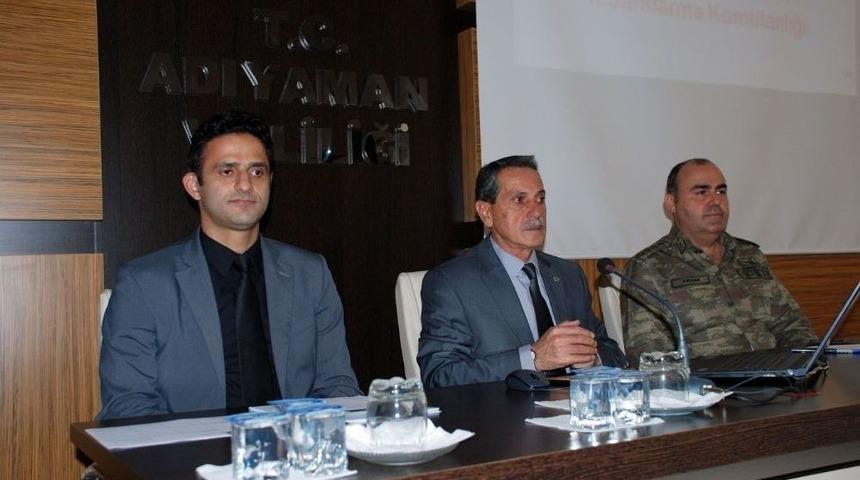 Vali Kalkancı Muhtarlarla Bir Araya Geldi