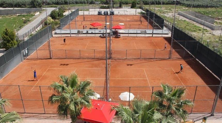 Okul Sporları Tenis Gen&ccedil;ler Grup Birinciliği M&uuml;bakaları Mersin&rsquo;de Başladı