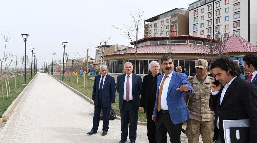 Başkan Asya Ve Vali Yıldırım, Lale Vadisi Parkı’nda İncelemelerde Bulundu
