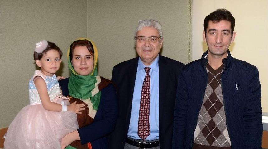 Tedavi Edilemez Denildi, T&uuml;rk Cerrah Tedavi Etti