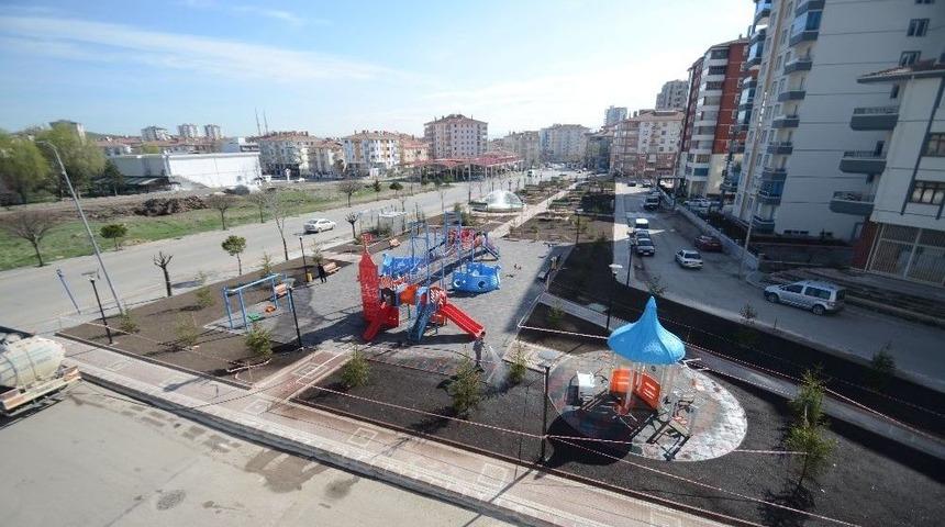 Pursaklar&rsquo;a İstanbul Siluetli Park