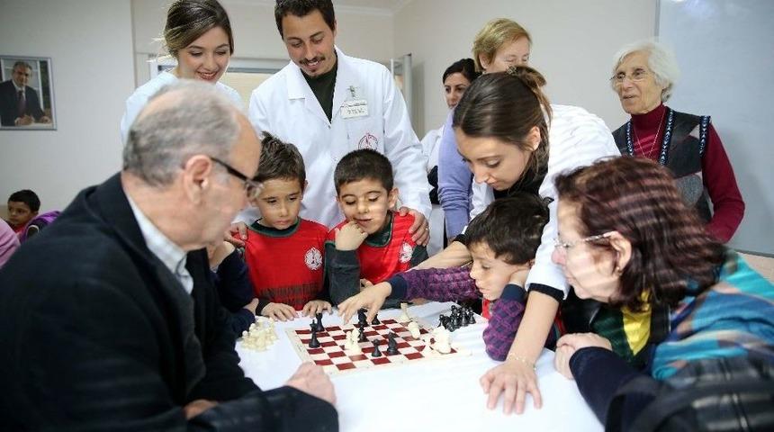 Karşıyaka&rsquo;nın &ldquo;filizleri&rdquo;, &ldquo;&ccedil;ınarlar&rdquo; İle Buluştu