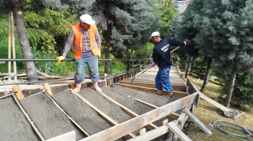 İzmit&rsquo;te Fen İşleri &Ccedil;alışmaları S&uuml;r&uuml;yor