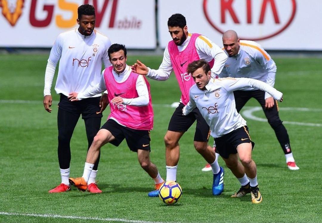 Galatasaray, Trabzonspor Ma&ccedil;ı Hazırlıklarını S&uuml;rd&uuml;rd&uuml;