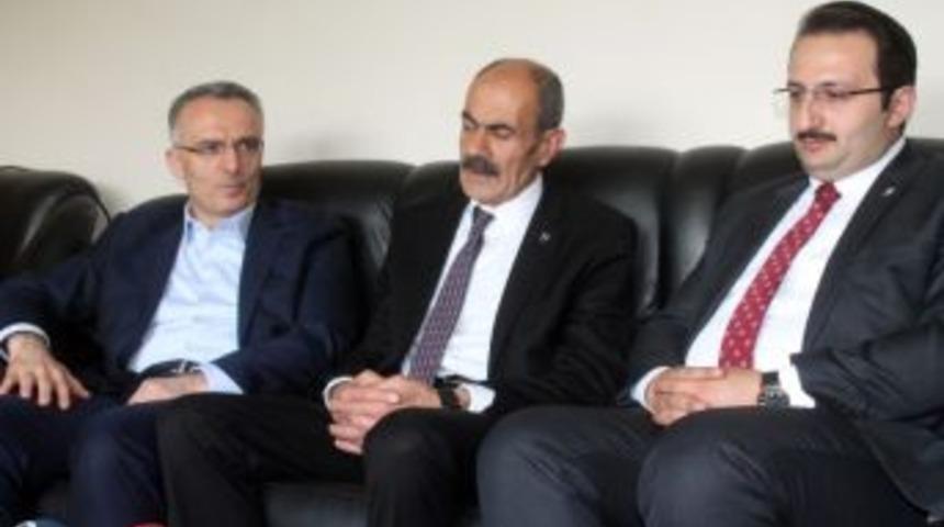 Bakan Ağbal, Mhp İl Başkanlığını Ziyaret Etti