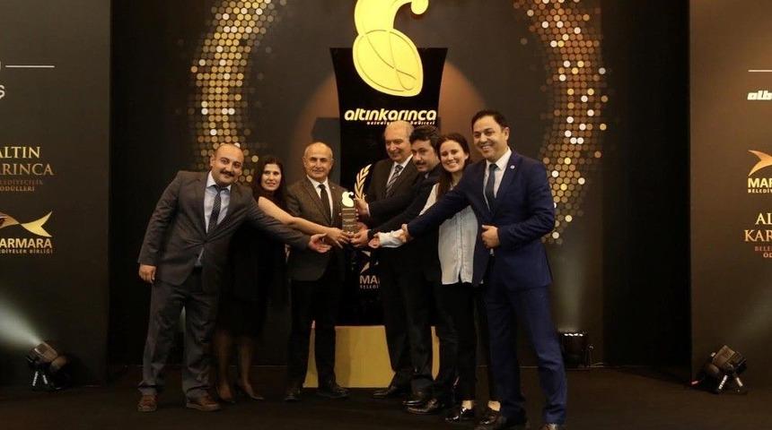 B&uuml;y&uuml;k&ccedil;ekmece Belediyesi&rsquo;ne Altın Karınca &Ouml;d&uuml;l&uuml;