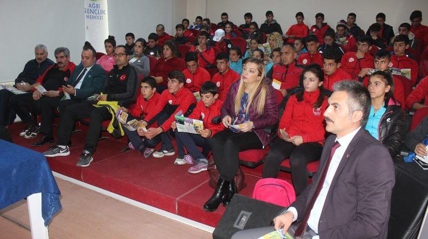 Ağrı&rsquo;da Sporculara Uyuşturucu İle M&uuml;cadele Eğitimi